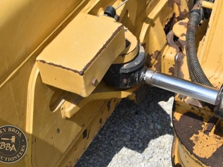 2019-caterpillar-d5k2-lgp-image-38