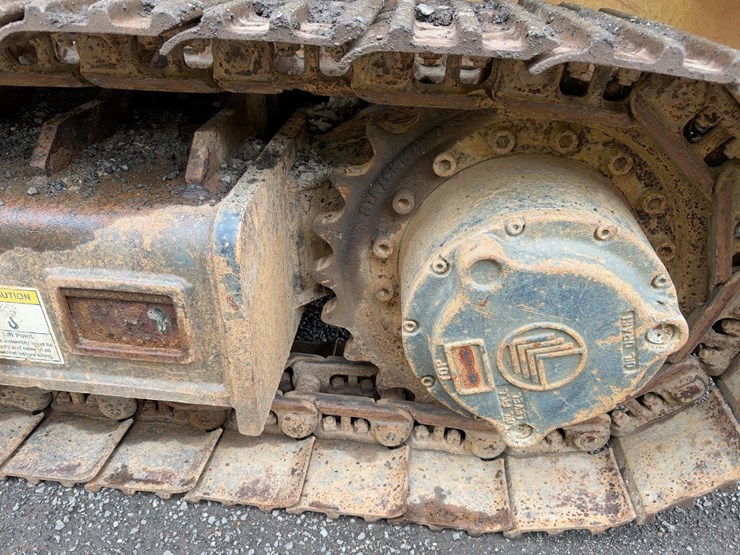 2016-caterpillar-c7-image-10