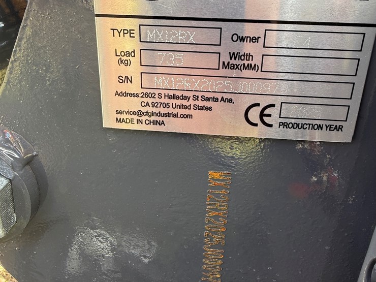 #601-•-2025-cfg-industrial-mx12r-hydraulic-track-type-mini-excavator-image-10