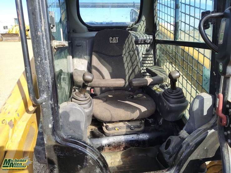 2014-caterpillar-272d-image-15