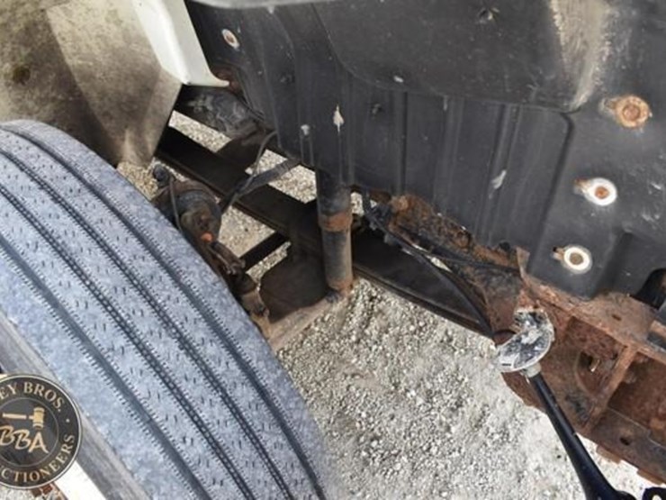 2013-international-durastar-4400-image-29