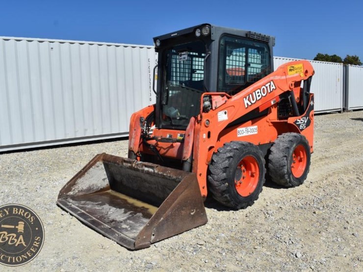 2017-kubota-ssv65-image-55