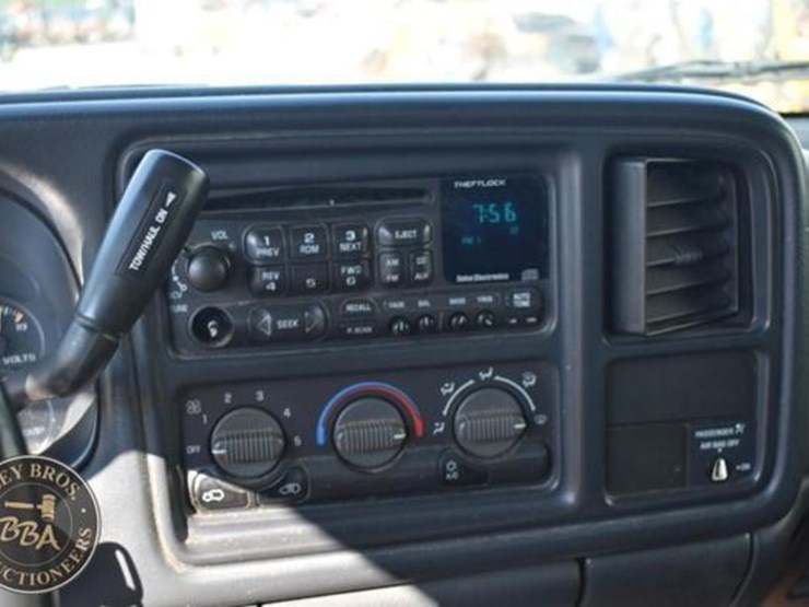 2002-gmc-sierra-2500hd-image-40