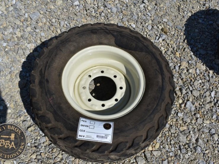 tires-31-x-13.50-15-implement-tire-and-rim-38031-image-1