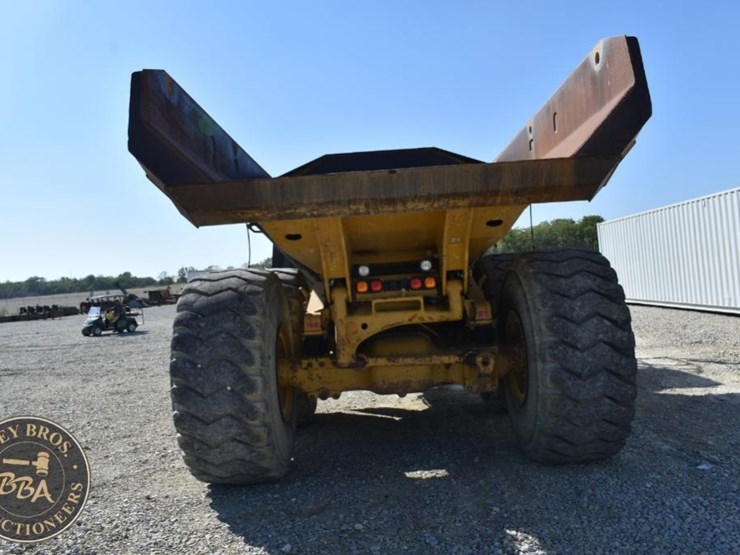 2012-caterpillar-740b-image-3