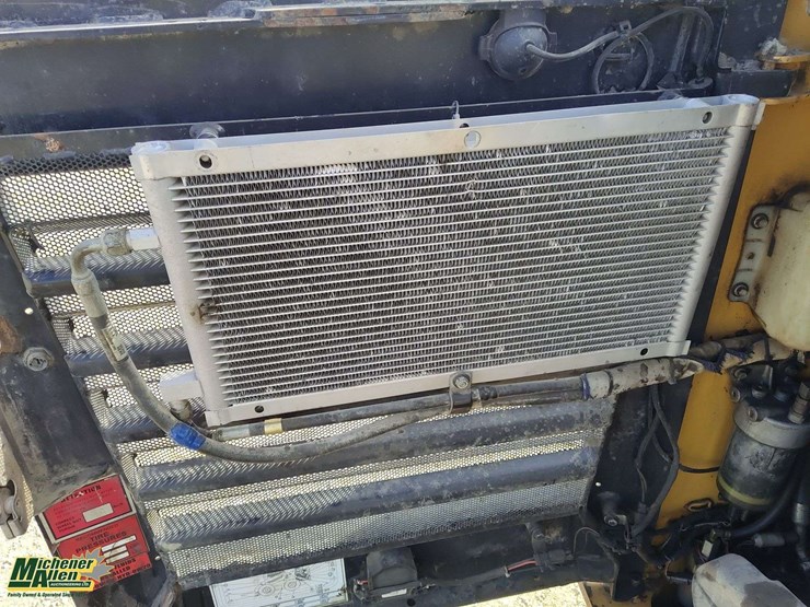 2014-caterpillar-272d-image-18