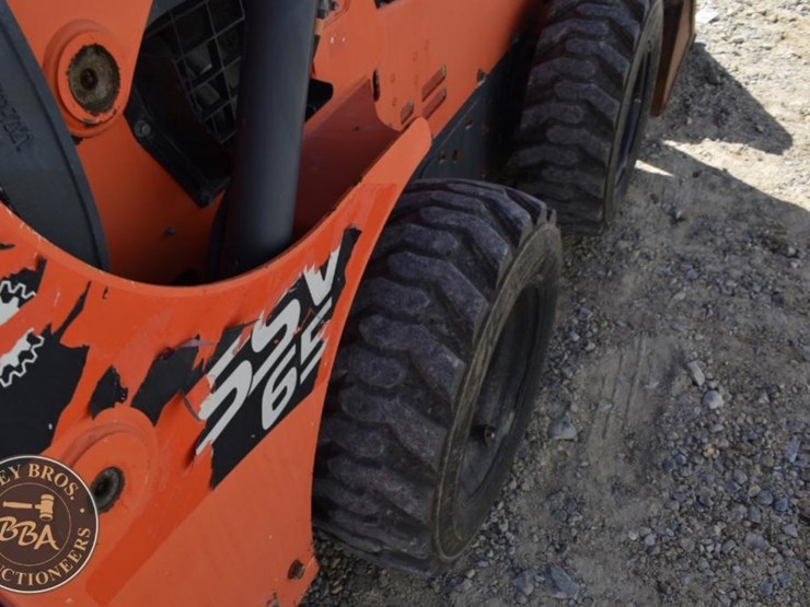 2017-kubota-ssv65-image-78