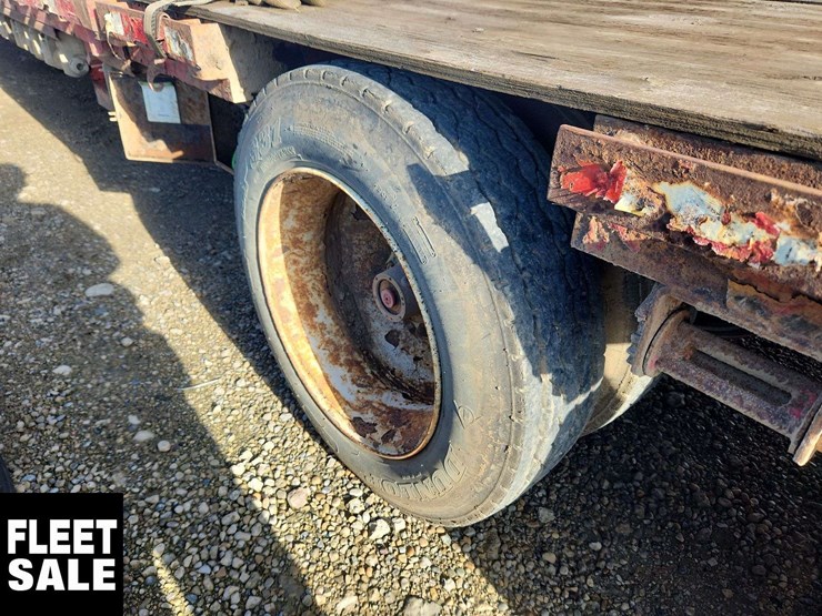 2008-manac-tri/a-step-deck-trailer-image-23