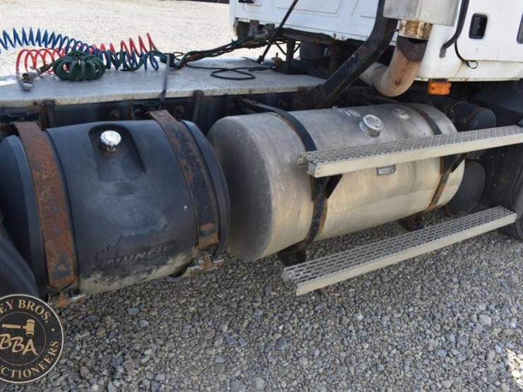 1999-mack-vision-38024-image-23