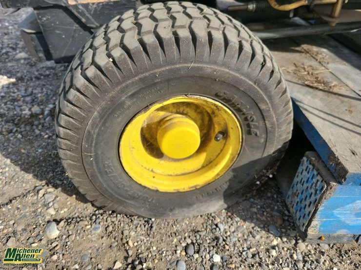 john-deere-f725-image-16