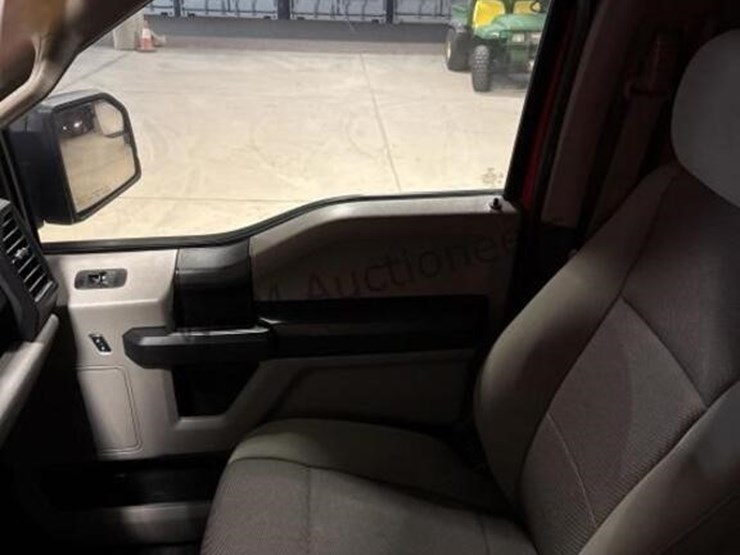 2017-ford-f150-image-22