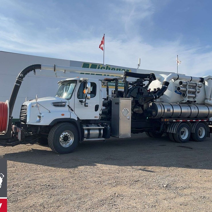 2015 FREIGHTLINER 114SD