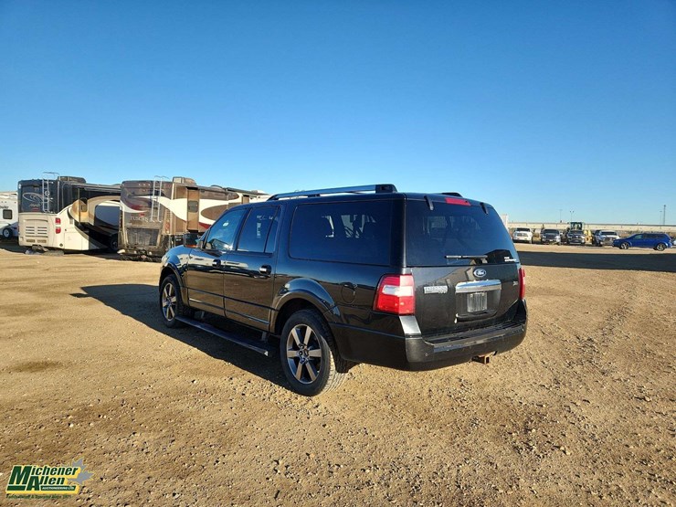 2013-ford-expedition-image-3