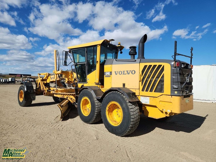 2011-volvo-g940-image-3