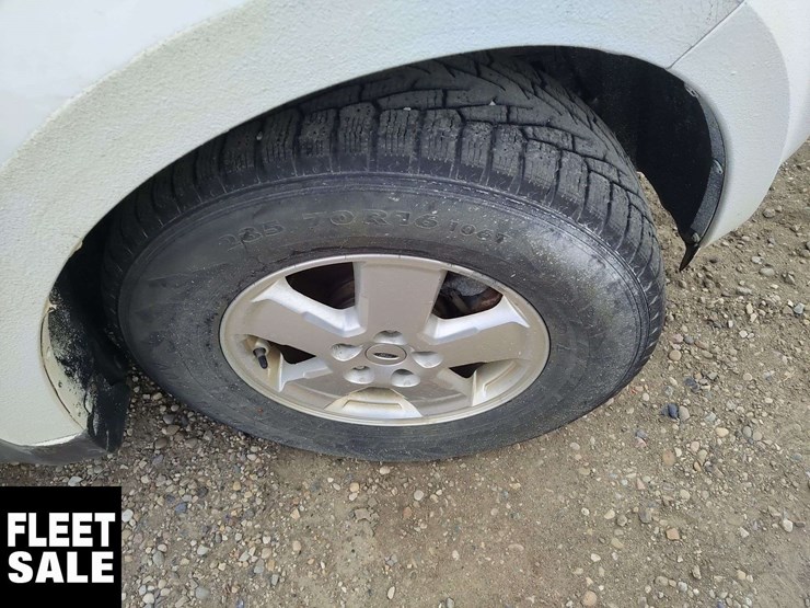 2012-ford-escape-image-24