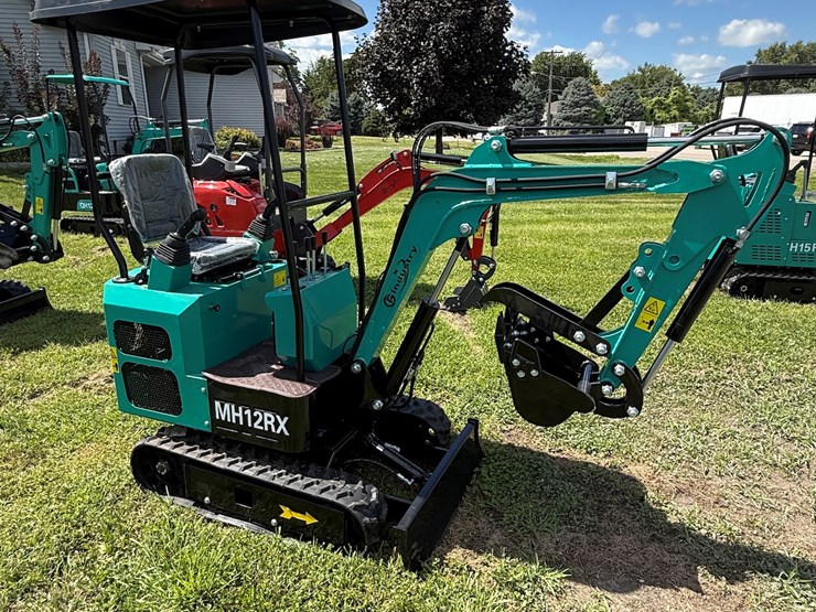 #610-•-2025-cfg-industrial-mh12rx-hydraulic-track-type-mini-excavator-image-2