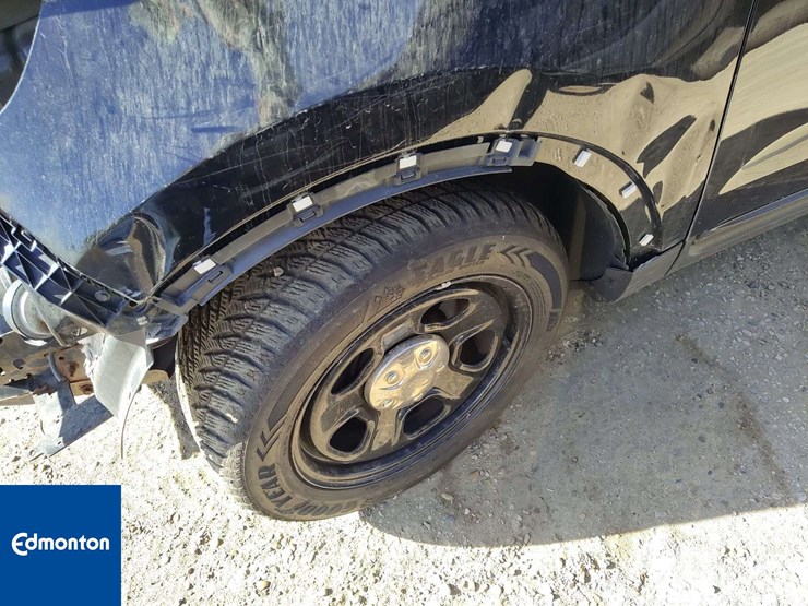 2015-ford-explorer-image-23