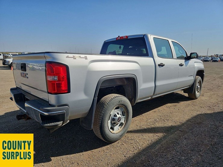 2015-gmc-sierra-2500hd-image-4