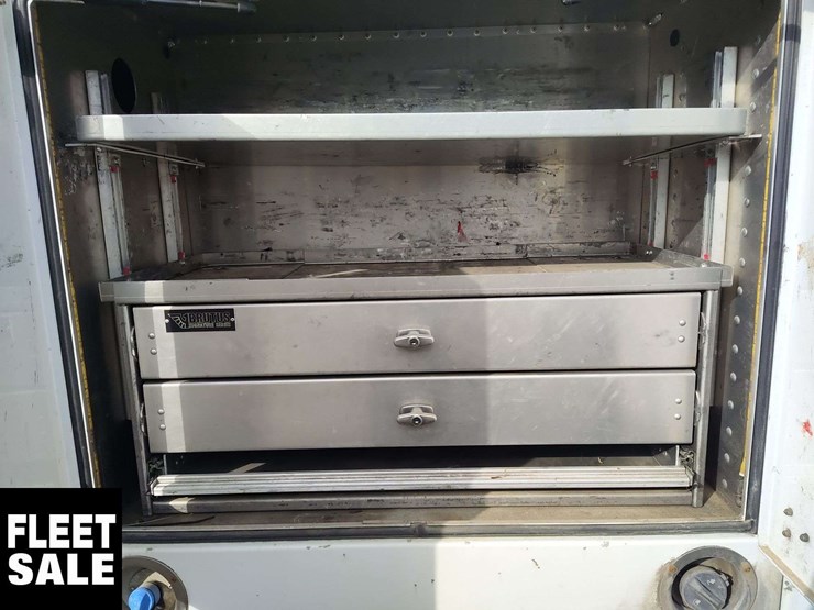 2018-ford-f550-image-16