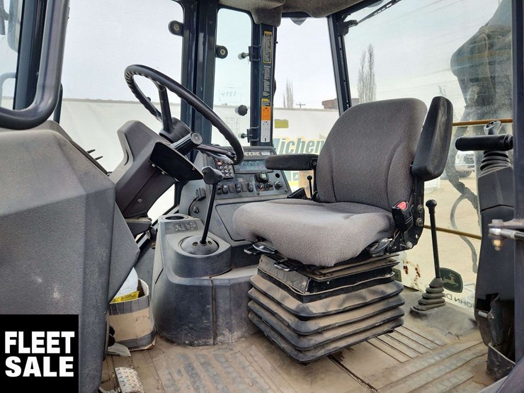 2015-deere-410l-image-7