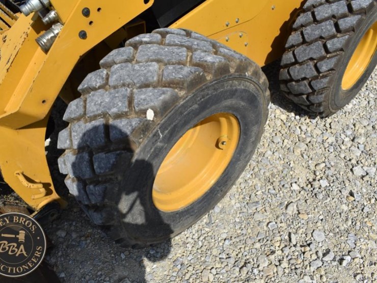 2021-caterpillar-272d3-image-24
