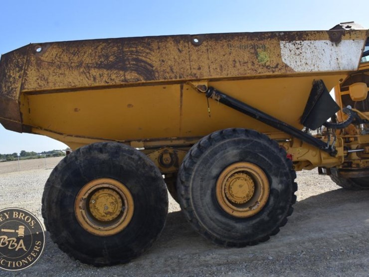 2011-caterpillar-740b-image-36