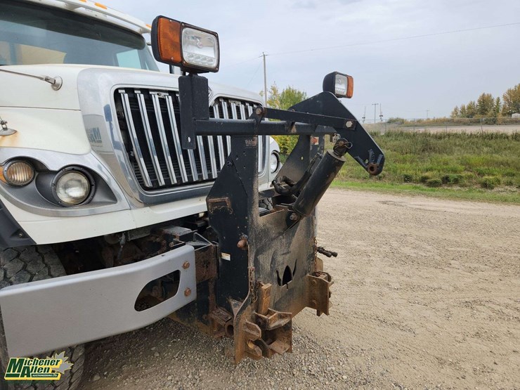 2016-international-workstar-7600-image-25