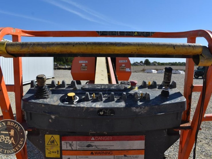 2007-jlg-600s-image-10