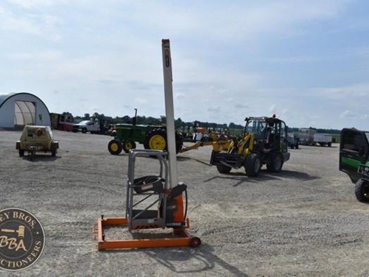 2012-jlg-fs80-image-10