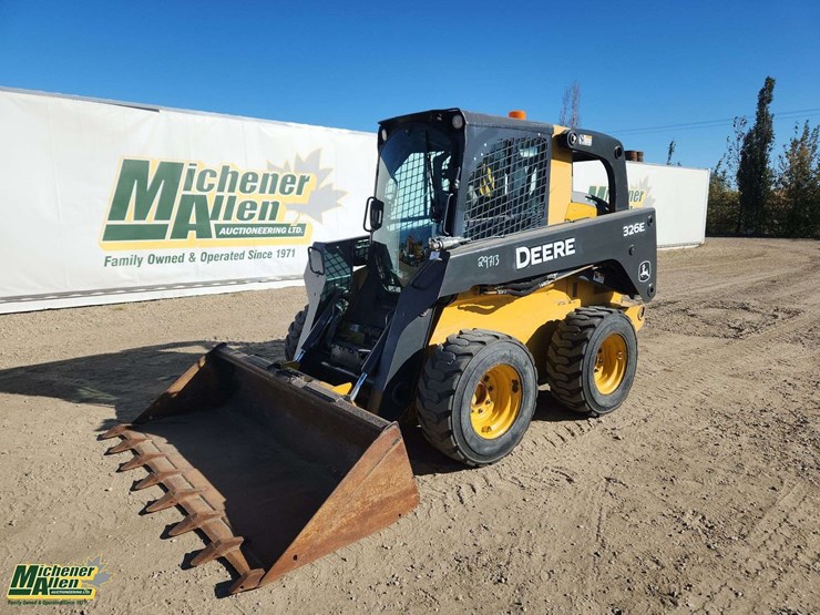 deere-326e-image-1