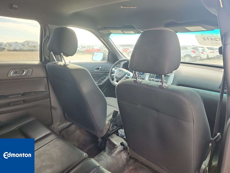 2013-ford-explorer-image-22