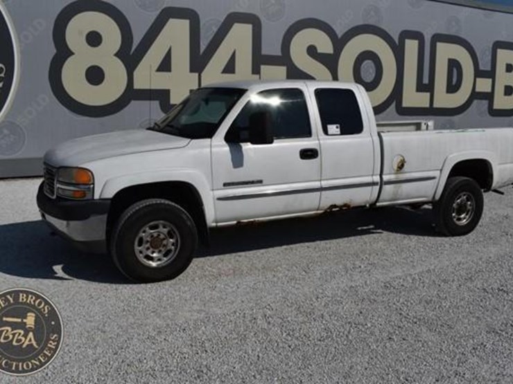 2002-gmc-sierra-2500hd-image-3