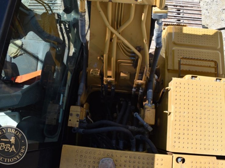 2011-caterpillar-312d-image-45