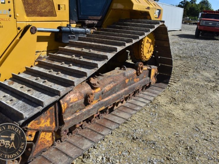 2020-caterpillar-d6n-lgp-image-54