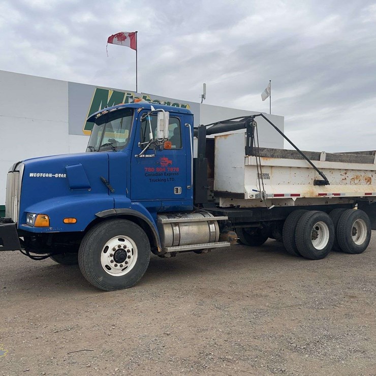 2001 WESTERN STAR 5800