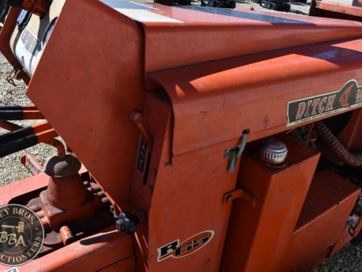 ditch-witch-r65-image-29