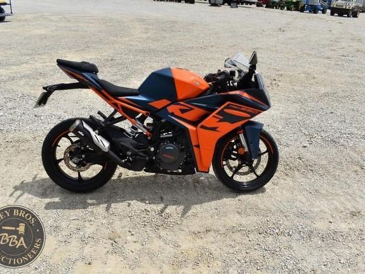 2024-ktm-rc390-37974-image-7