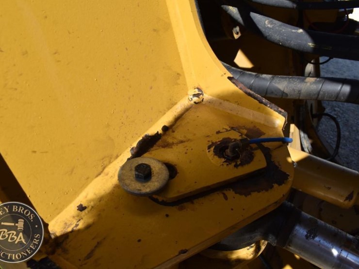 2014-caterpillar-982m-image-44