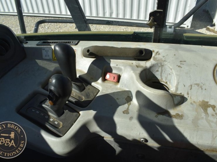 2011-caterpillar-740b-image-11