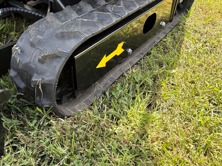 #606-•-2025-cfg-industrial-h15r-hydraulic-track-type-mini-excavator-image-12