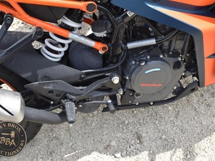 2024-ktm-rc390-37974-image-13