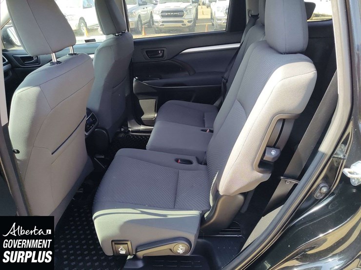 2018-toyota-highlander-image-16