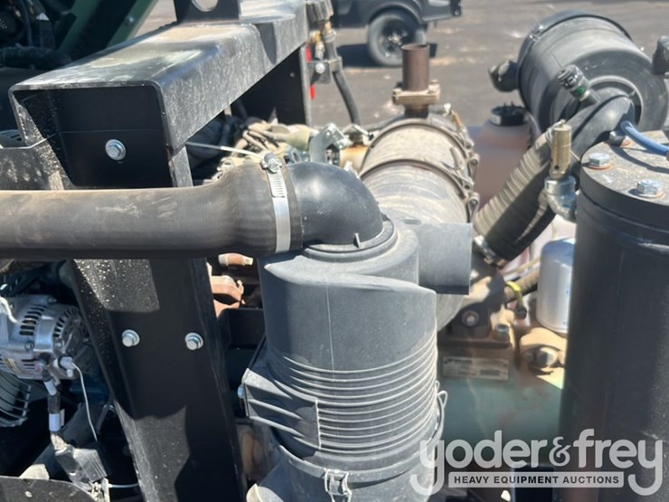 2023-sullair-185-cfm-image-13