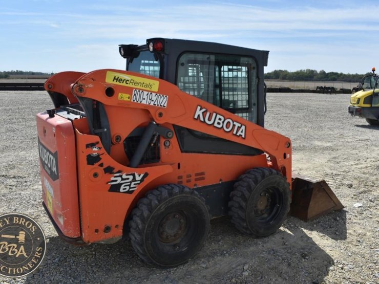 2017-kubota-ssv65-image-63