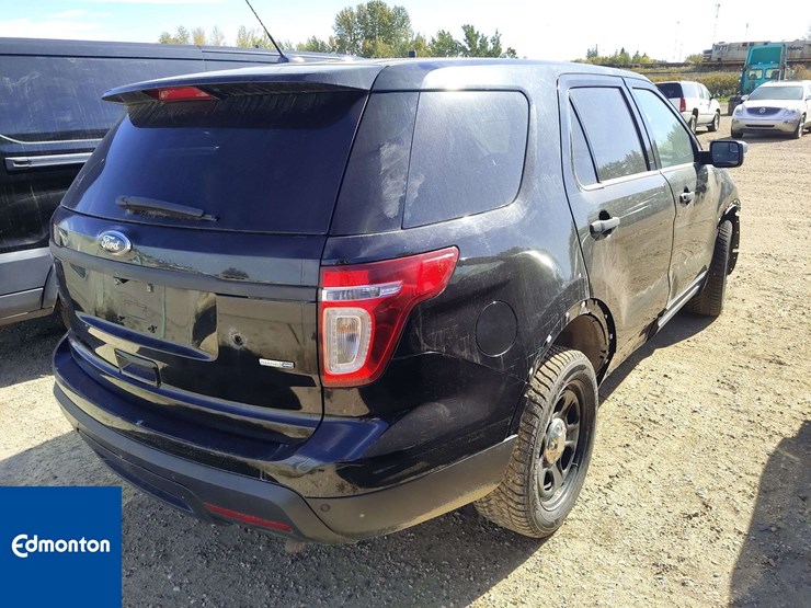 2015-ford-explorer-image-4