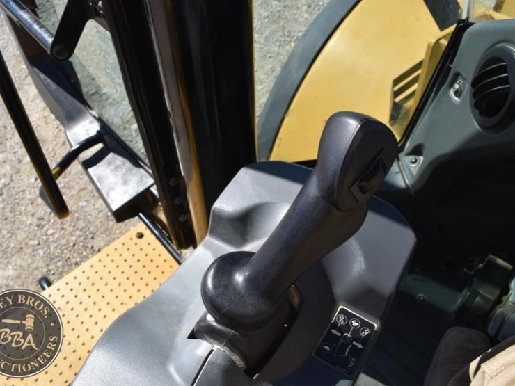 2014-caterpillar-982m-image-21