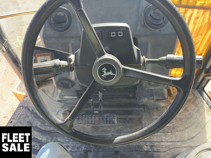 2016-deere-410l-image-12