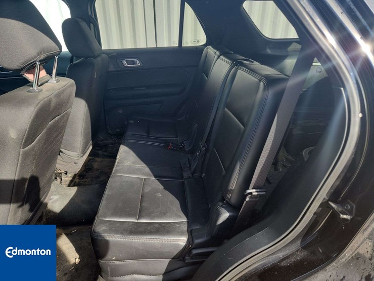 2016-ford-explorer-image-14