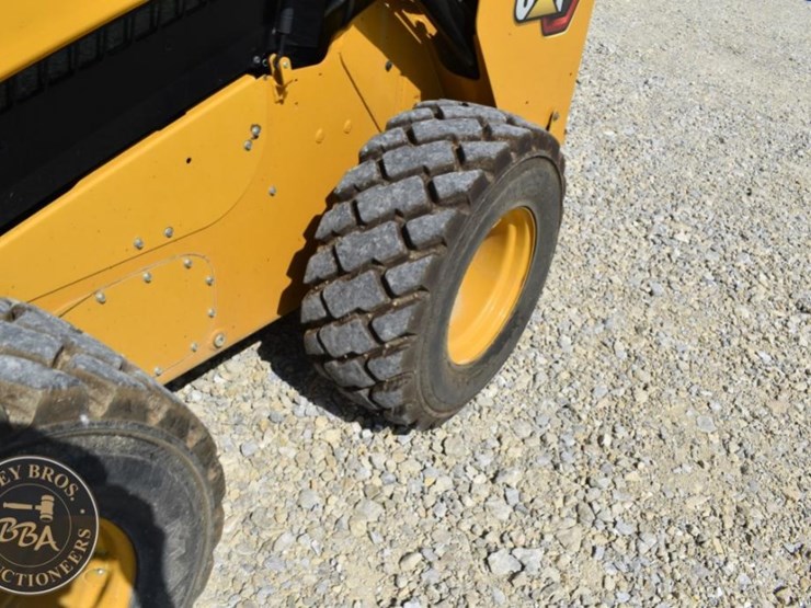 2021-caterpillar-272d3-image-25