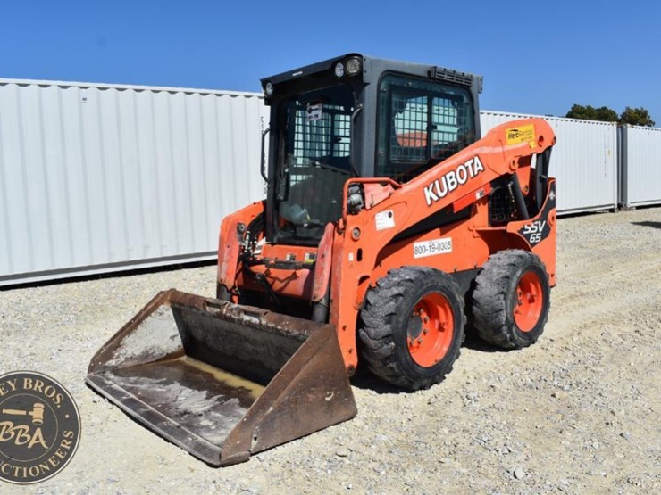 2017-kubota-ssv65-image-57